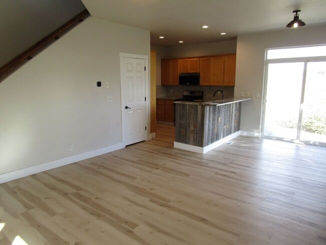 Building Photo - *PRICE REDUCED* Completely Refreshed 2 Sto...