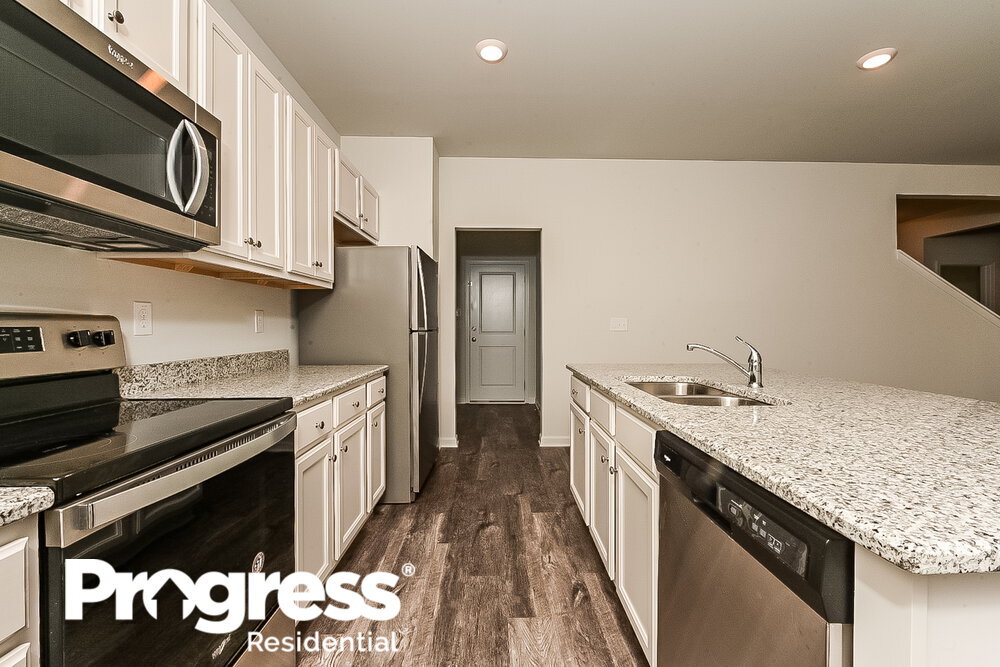 Building Photo - 445 Culloden Moor Dr