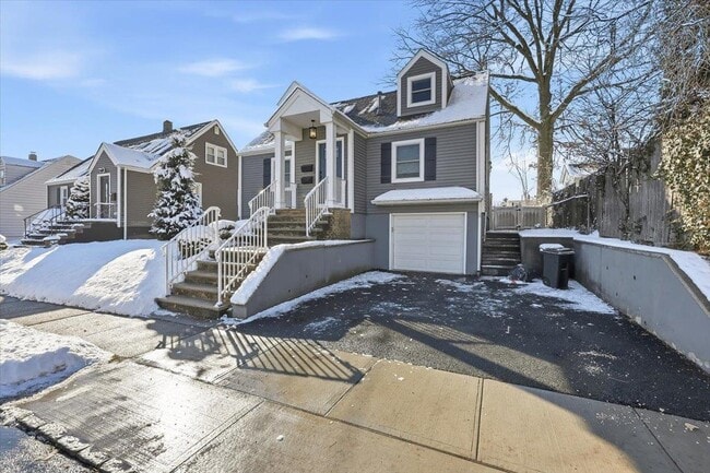 Building Photo - 7 Main Terrace