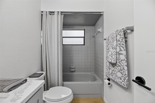 Building Photo - 8137 English Elm Cir