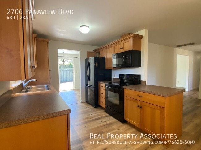 Building Photo - 2706 Panaview Blvd