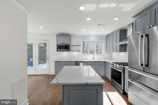 Building Photo - 3820 White Post Ct