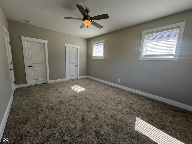 Building Photo - 4077 Rookwood Ave