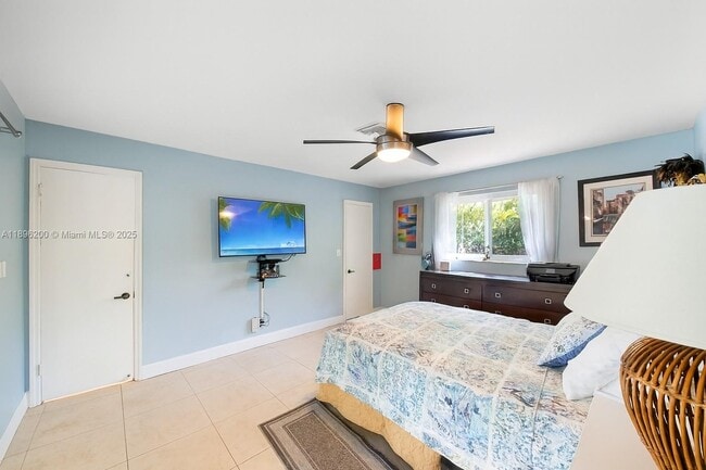 Building Photo - 690 NW 68th Ave