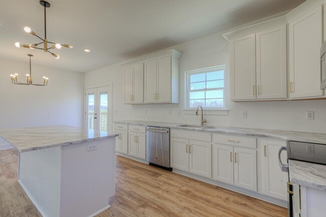 Building Photo - 1312 New Home Rd