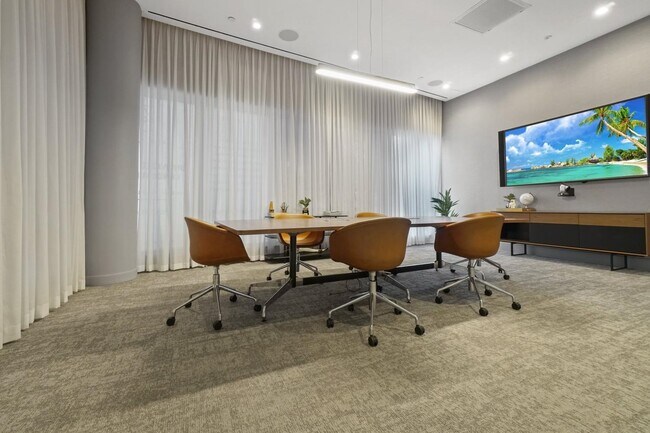 Building Photo - 2 Shore Ln