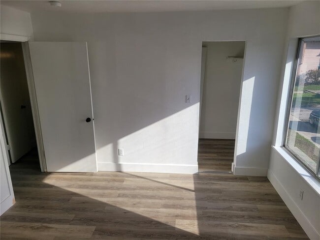 Building Photo - 3914 Coronation Ct