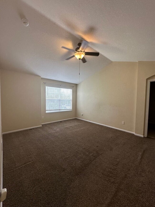 Building Photo - Beautiful 2BD/2.5BA Lafayette Home!