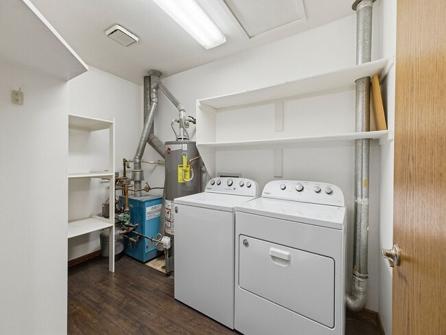 Building Photo - Central Fort Collins Convenience | 2 Bed Condo + Garage Near Drake & College