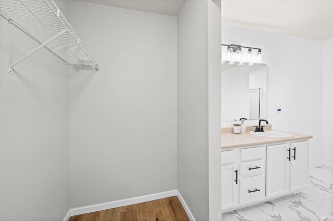 Building Photo - 2995 Peebleshire Ln