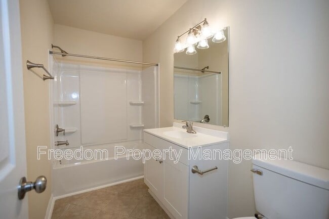 Building Photo - 10270 Cub Run Ct