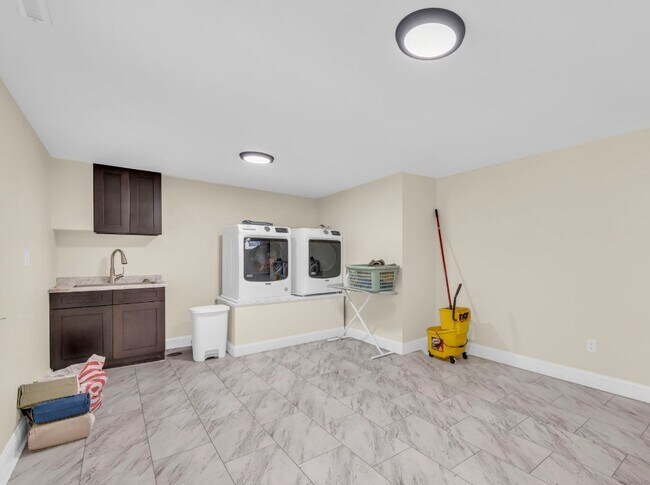 Building Photo - 27091 W 143rd St