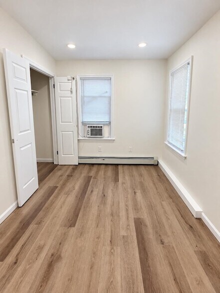 Building Photo - 877 Jaques Ave