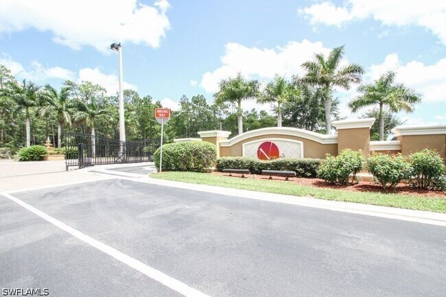 Building Photo - 1810 Florida Club Cir