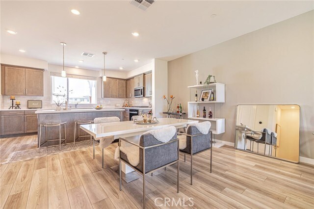 Building Photo - 27555 Sanctuary Ct