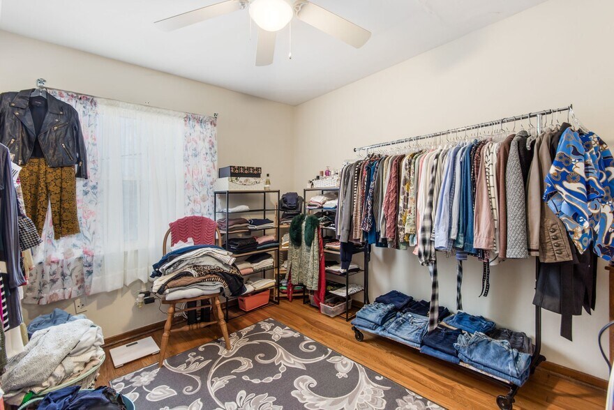 Building Photo - 1939 Northwest Blvd