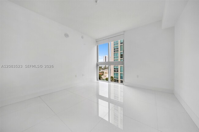 Building Photo - 300 Sunny Isles Blvd