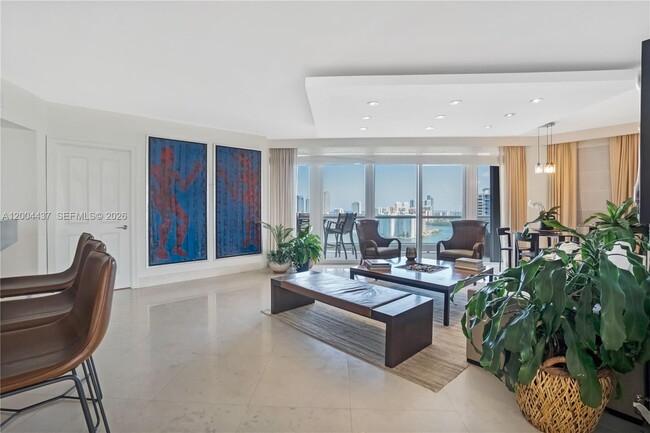 Building Photo - 7000 Island Blvd