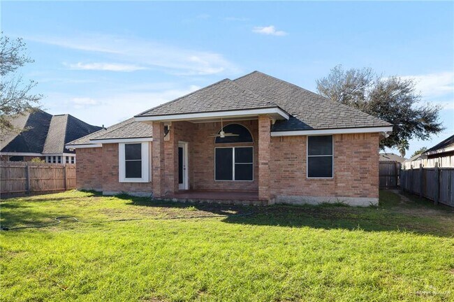 Building Photo - 17 N Popotillo Ave