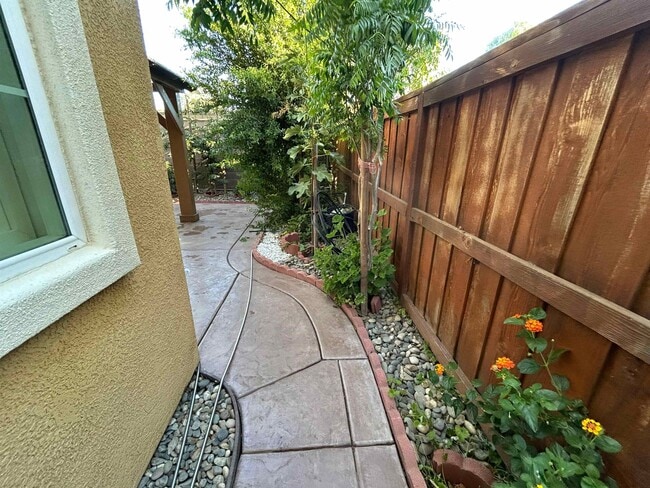 Building Photo - 456 St Jorge Ave