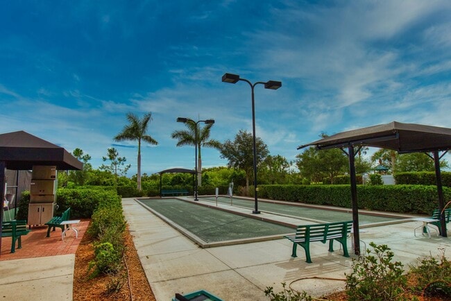 Building Photo - Seasonal Short-Term Single Family located at Sarasota National Golf Club (Social Membership) with...