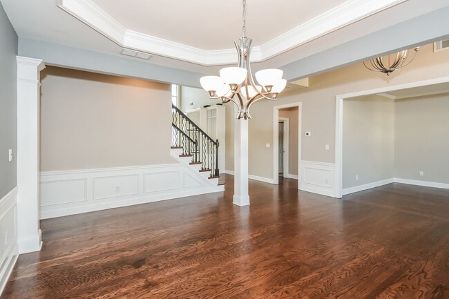 Building Photo - 5BR / 5BA Executive Home in Devonshire Court | 3,600 Sq Ft | Walk to Park and Pool