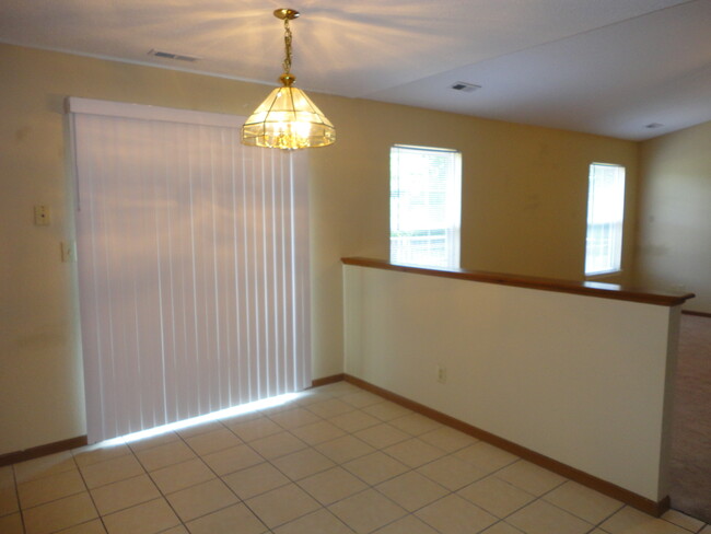 Building Photo - 249 Creekstone Court