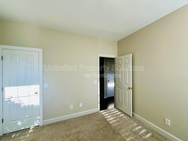 Building Photo - 639 Caicos Ct