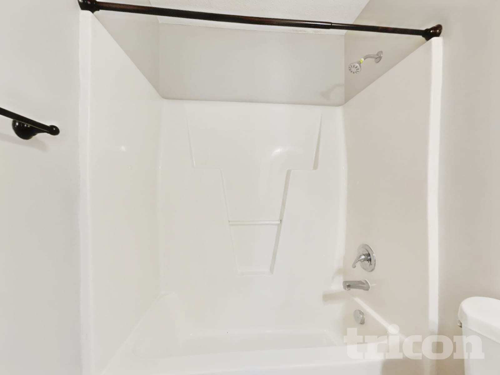 Building Photo - 226 Linden Rd