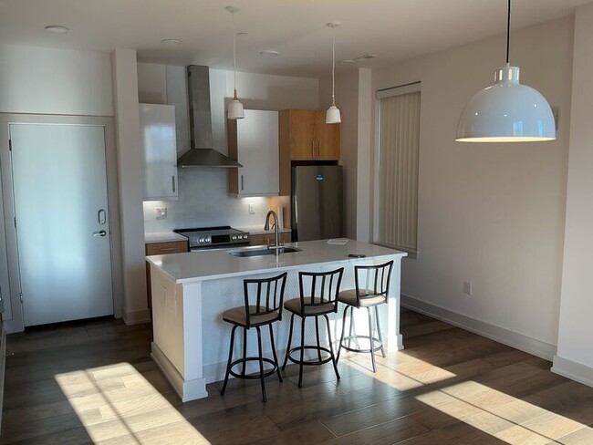 Building Photo - 26 W 15th St