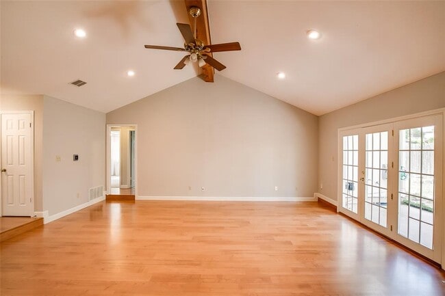 Building Photo - 11920 Meadowfire Dr