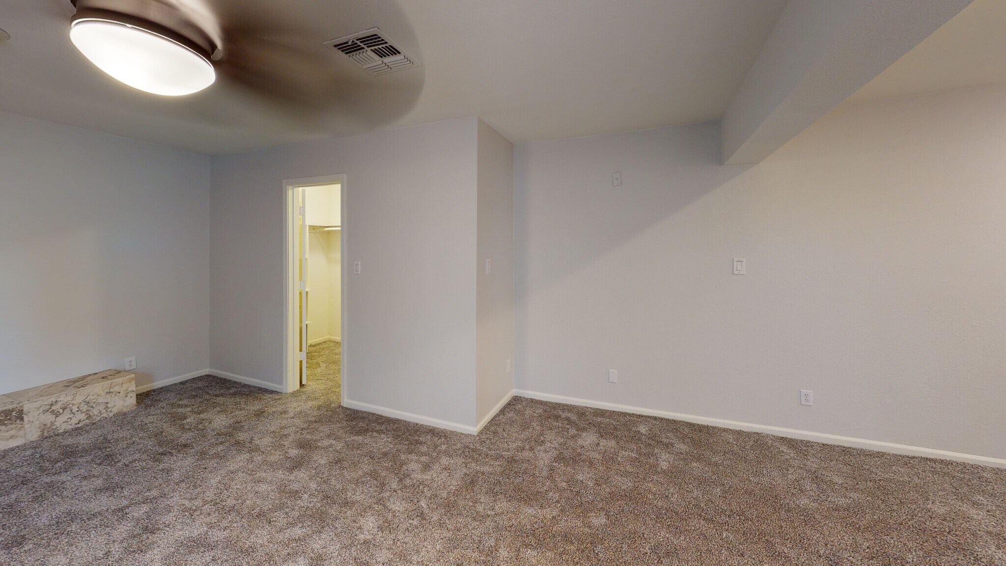 Building Photo - 1206 E Redfield Rd