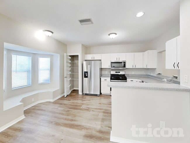 Building Photo - 3919 Day Bridge Pl