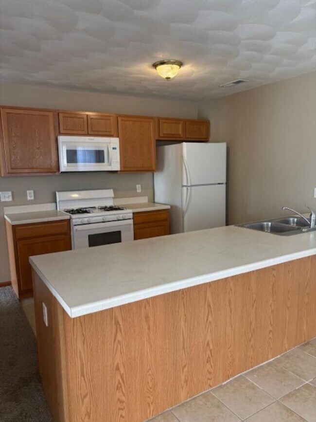 Building Photo - 10332 Clearwing Ln