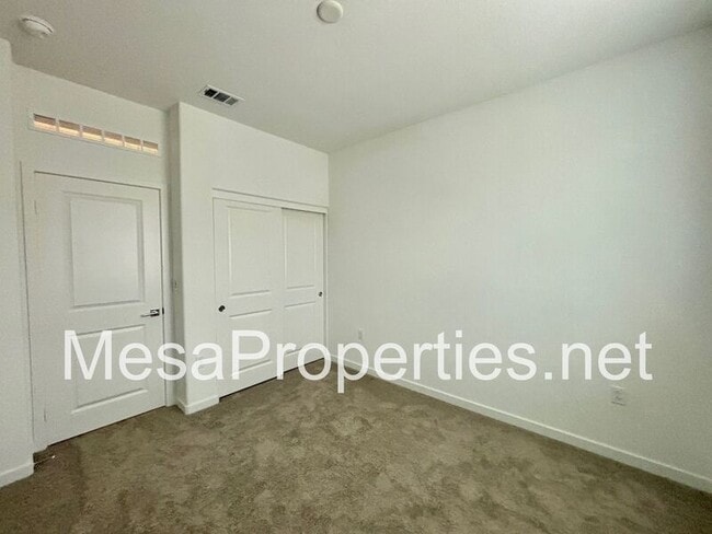 Building Photo - 2601 Cloudview Privado