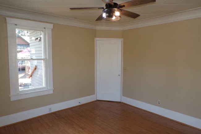 Building Photo - 4912 SE 99th Ave