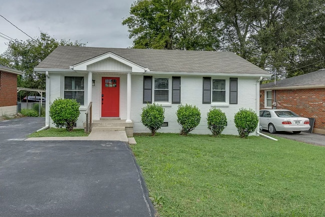 Building Photo - 3 bedroom home in Charlotte Park