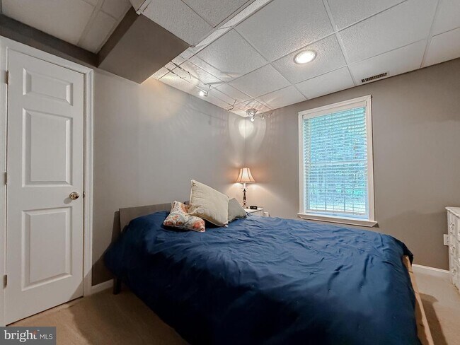 Building Photo - 23118 Silverberry Way