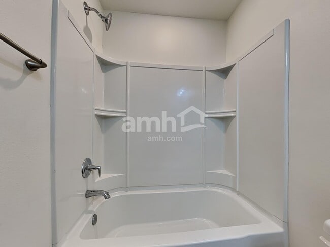 Building Photo - 3067 Creek Village Ln