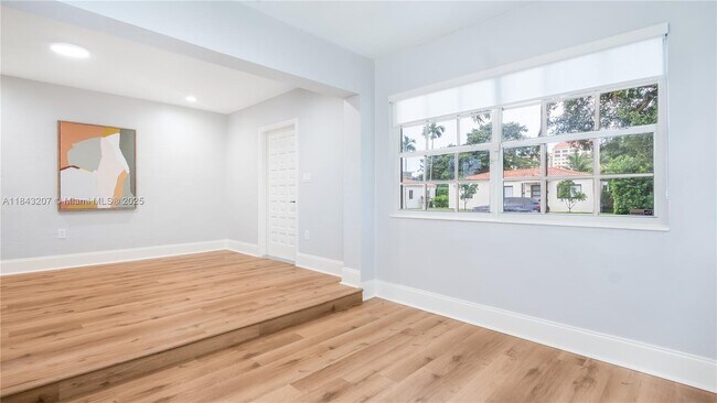 Building Photo - 49 Alcantarra Ave