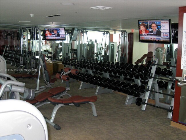 Building Photo - 900 Biscayne Blvd