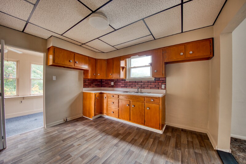 Building Photo - 3810 Clark St