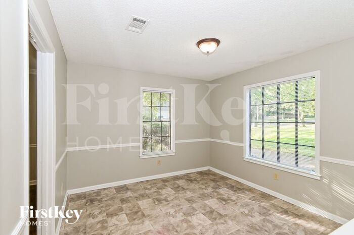 Building Photo - 1053 Boones Hollow Dr