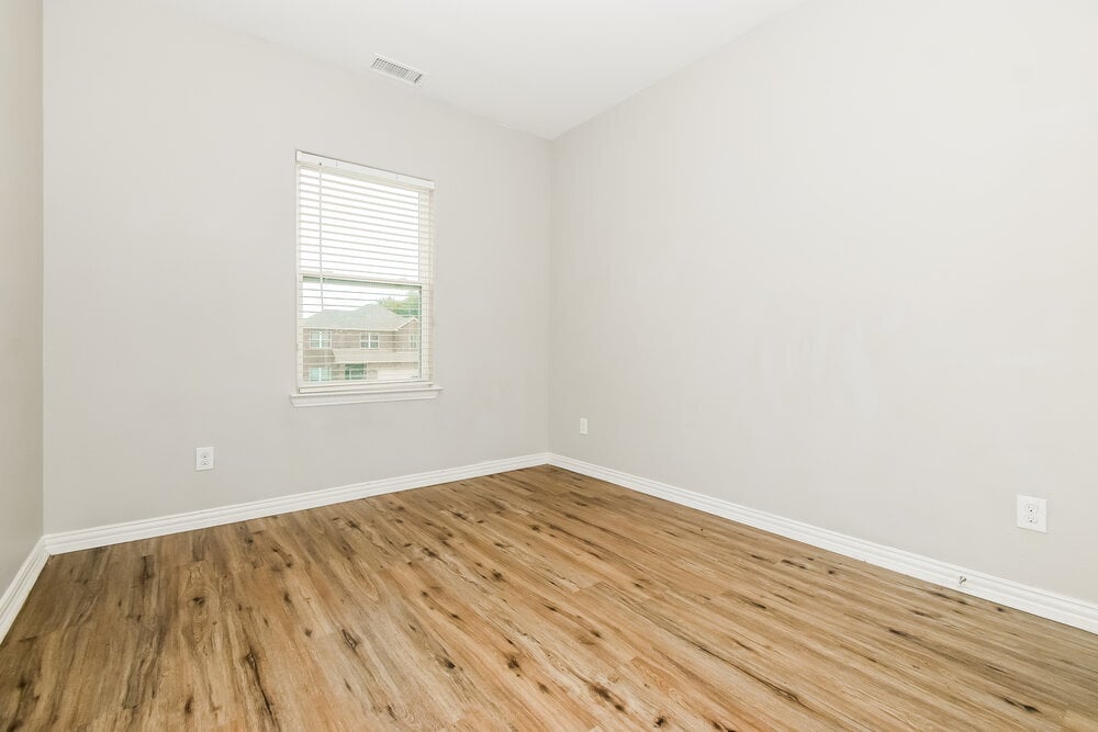Building Photo - 236 Teakwood Dr