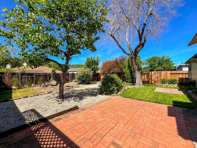 Building Photo - Charming Westwood Cottage in the Heart of Napa