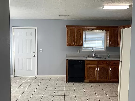 Building Photo - 1069 Merrick Dr
