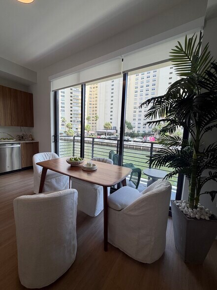 Building Photo - 11291 Biscayne Blvd