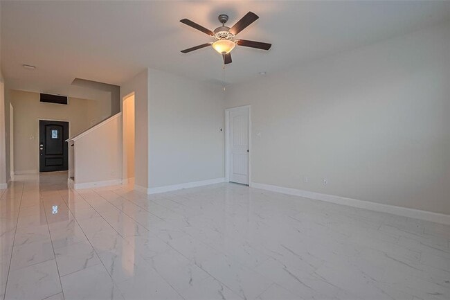Building Photo - 25919 Aura Lake Ln