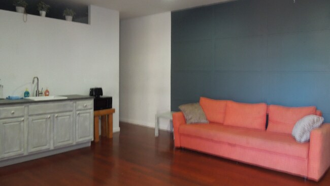 Building Photo - 1801 S 15th St