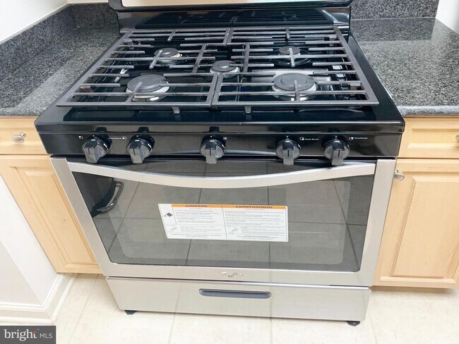 Building Photo - 2726 Gallows Rd